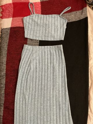 Conjunto falda y top de canalé azul grisáceo