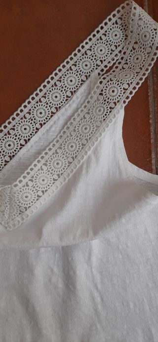 Camiseta tirantes blanca encaje