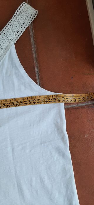 Camiseta tirantes blanca encaje