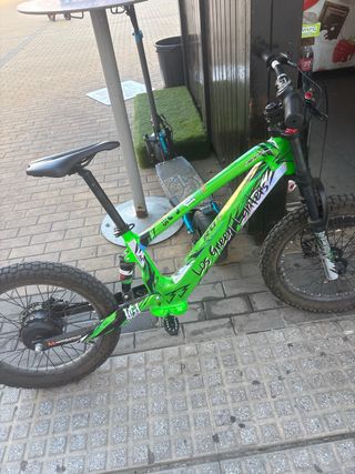 Bici Eléctrica RXF JC Reyes Personalizada