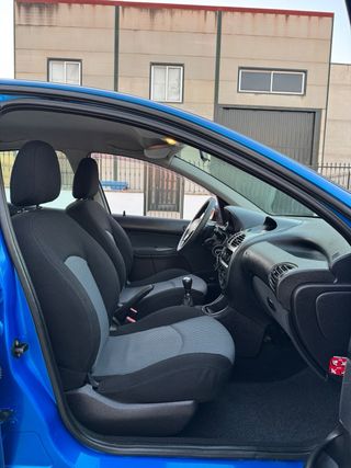 Peugeot 206 2004