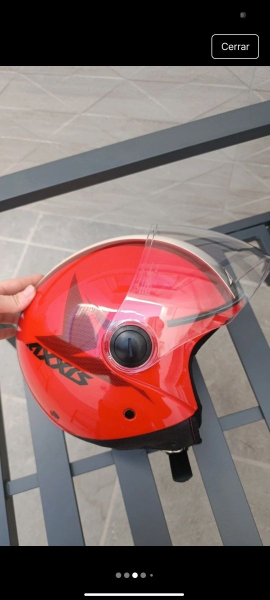 Casco de moto rojo AXXIS