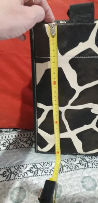 Bolso de mano con estampado de jirafa