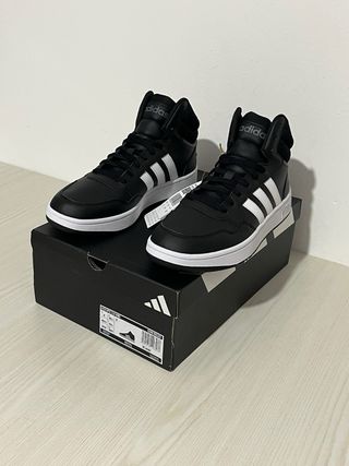 Scarpe Adidas alte nere taglia 45 1/3