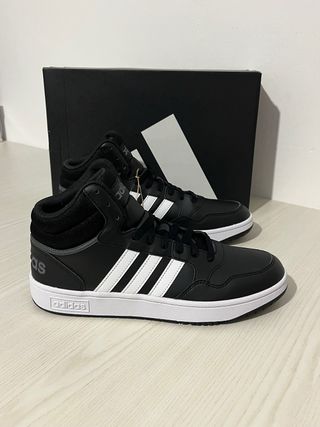 Scarpe Adidas alte nere taglia 45 1/3