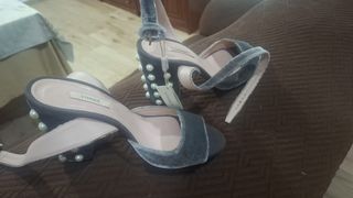 Zapatos Uterque grises con perlas