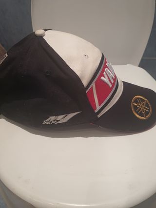 Gorra Yamaha Factory Racing Negra y Blanca 