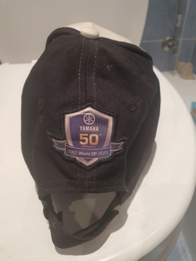 Gorra Yamaha Factory Racing Negra y Blanca