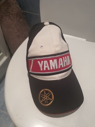 Gorra Yamaha Factory Racing Negra y Blanca 