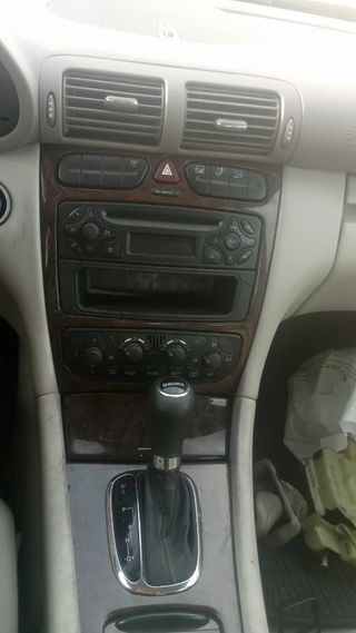 Mercedes-Benz Clase C 2004