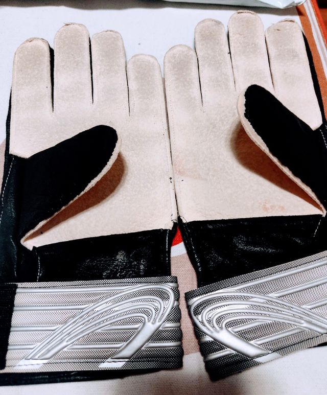Guantes de Portero Umbro casi nuevos