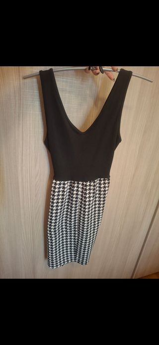 TOP 8 euro
VESTITI 10 euro