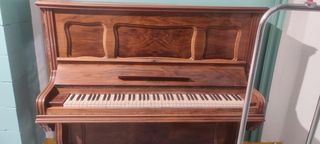 Piano antiguo Jenner