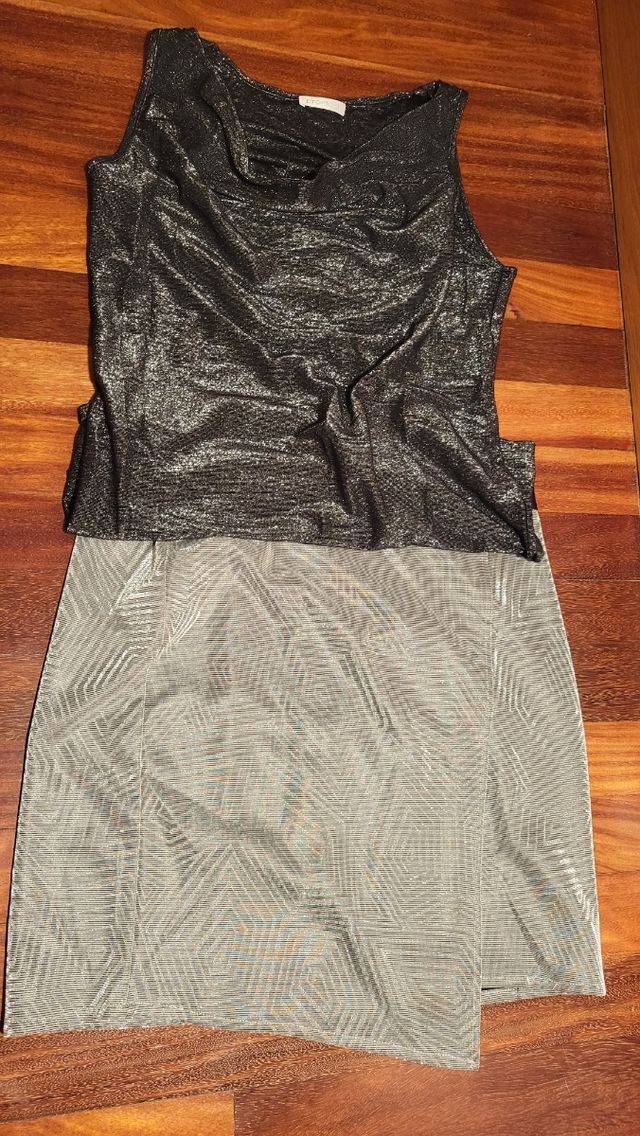 Camiseta elástica con brillos plateados