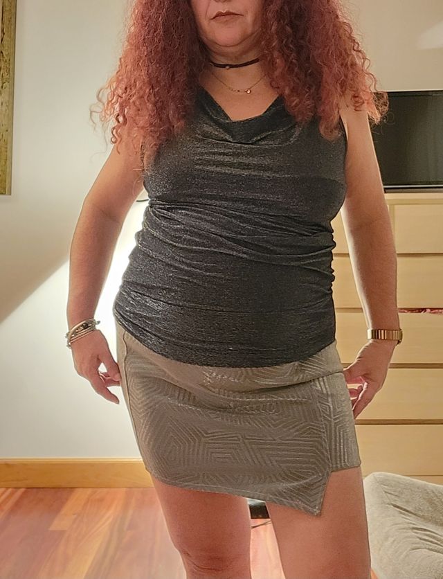 Camiseta elástica con brillos plateados