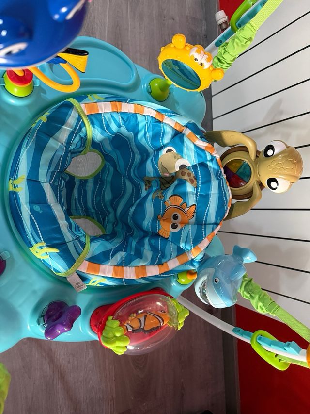 Silla Saltadora Bright Starts buscando a Nemo