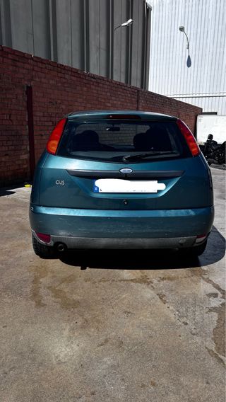 Ford Focus 1.6 CON PEGATINA