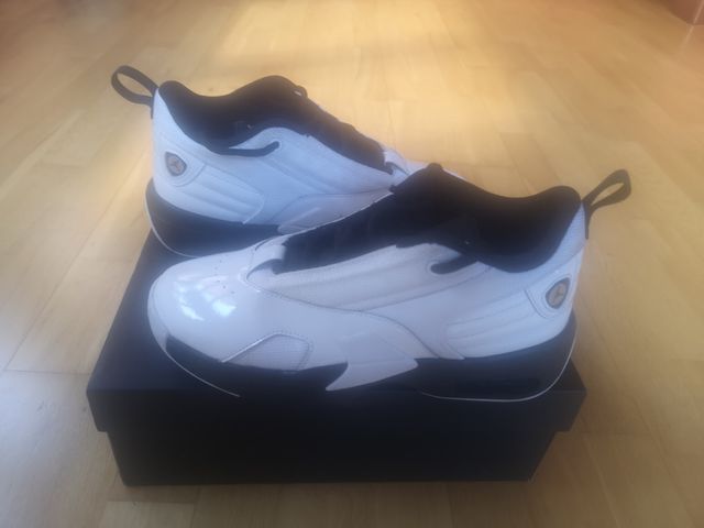 Jordan Max Aura 6 Zapatillas Blancas y Negras