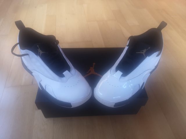 Jordan Max Aura 6 Zapatillas Blancas y Negras