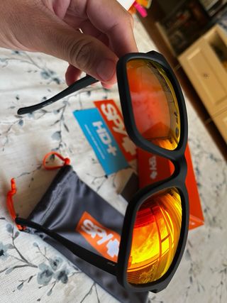 Gafas de sol Spy negras y rojas