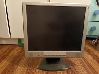 Monitor V7 Plata