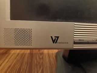 Monitor V7 Plata