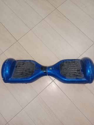 Patinete eléctrico azul