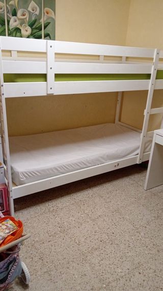 Cama alta infantil IKEA+calchones