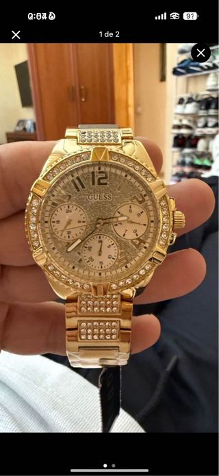 Reloj Guess Dorado con Cristales