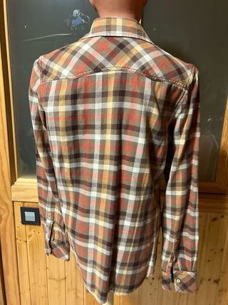 Dos Camisas de Franela a Cuadros