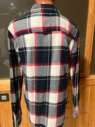 Dos Camisas de Franela a Cuadros