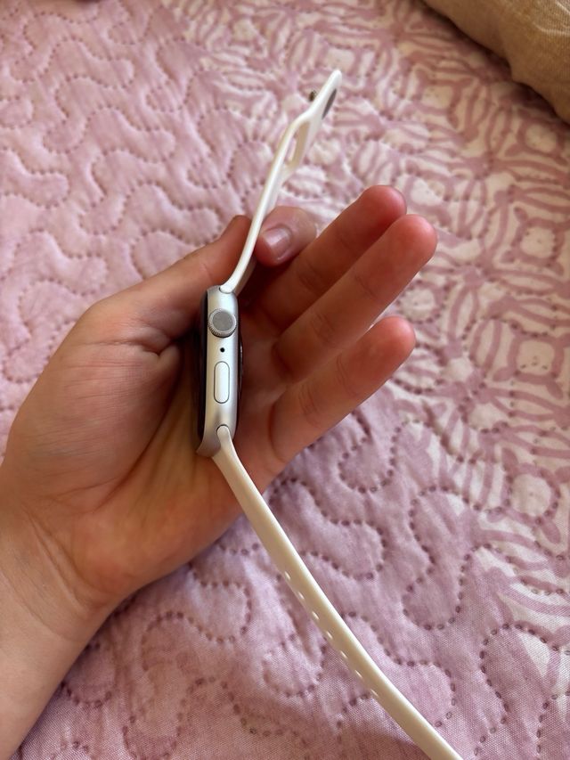 Apple Watch Blanco con Cargador