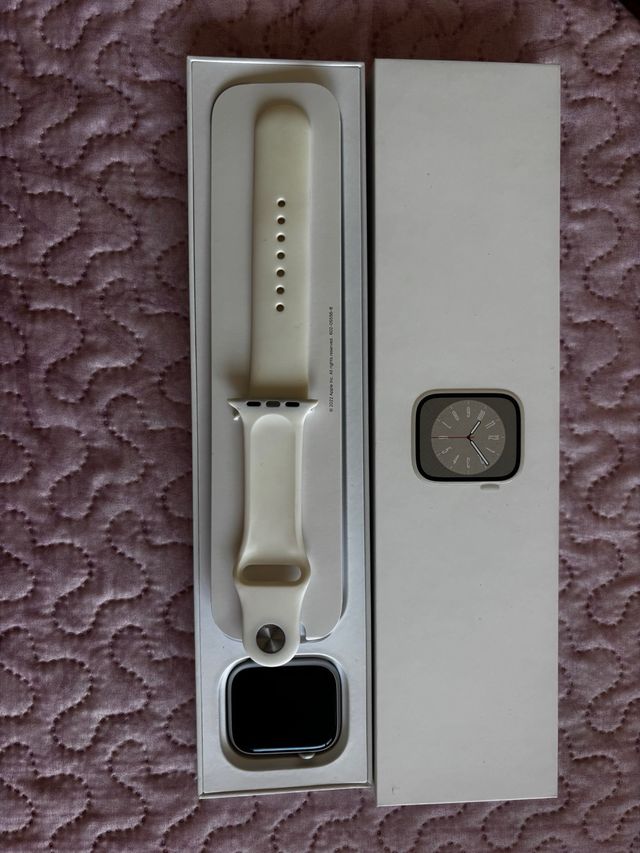 Apple Watch Blanco con Cargador
