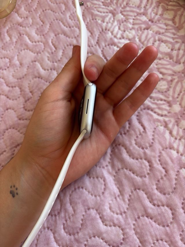 Apple Watch Blanco con Cargador