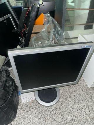 7 Pantallas Samsung SyncMaster 710s por tan 150€