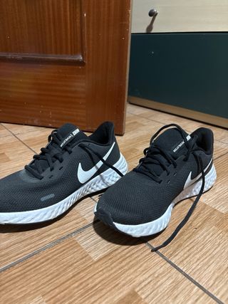 Nike Calzado Deportivo Talla 42.5