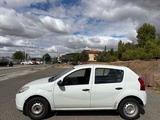 Dacia Sandero 2013