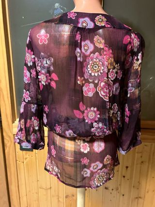 Blusa floral transparente talla única