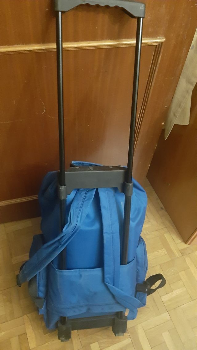 Mochila con ruedas azul