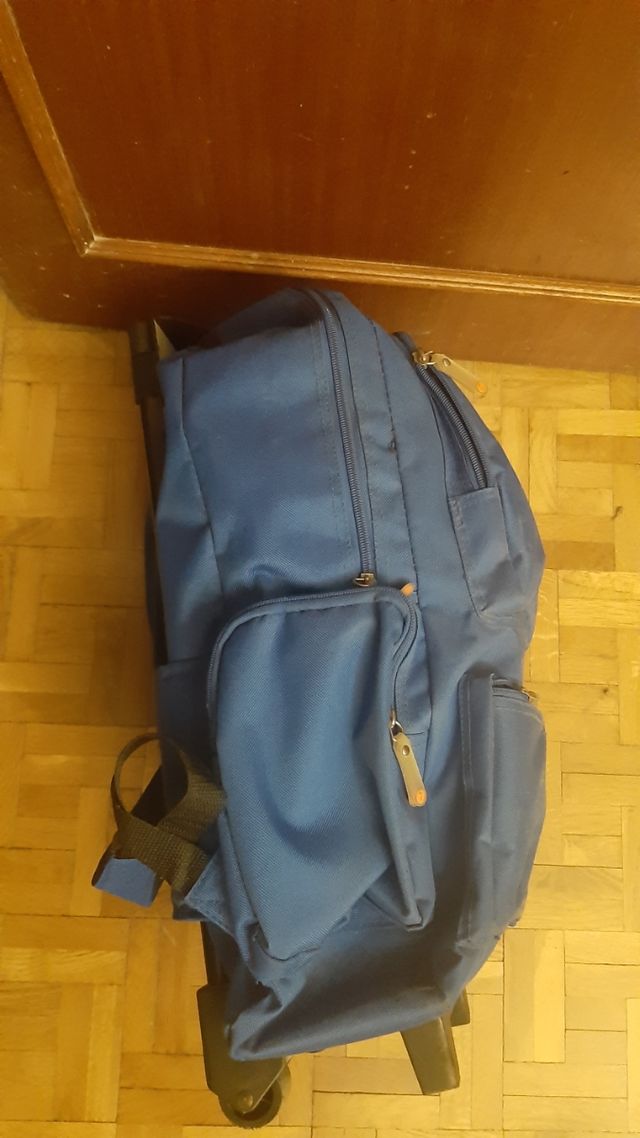 Mochila con ruedas azul