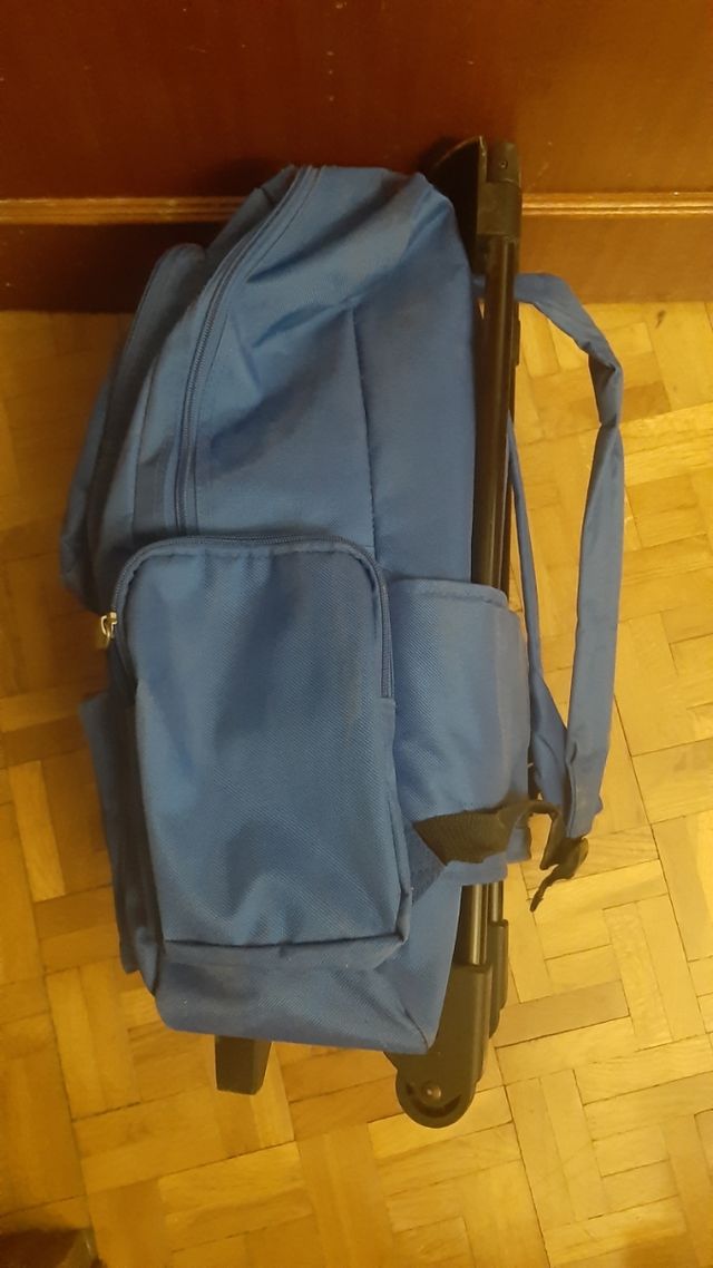 Mochila con ruedas azul