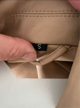 Chaqueta polipiel beige