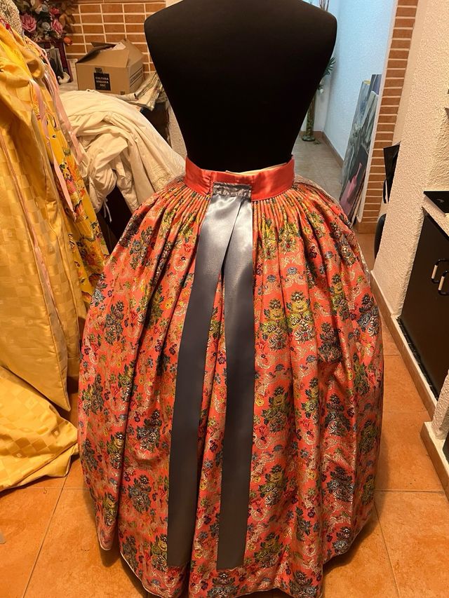 Falda Fallera sin manteletas