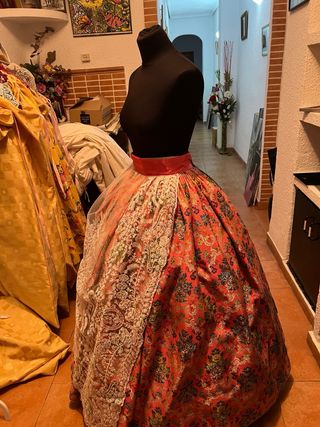 Falda Fallera sin manteletas