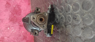 Bomba dirección 7700840105 Renault Clio II (1990-