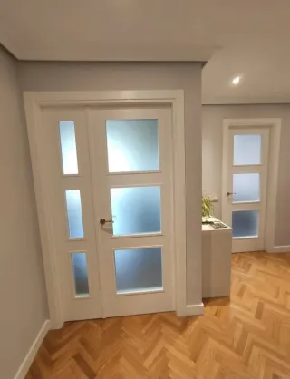 Instalación Tarima, Puertas, Cocinas Económicos