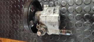 Bomba dirección 8200054528 Renault Laguna (1993-2