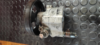 Bomba dirección 8200054528 Renault Laguna (1993-2