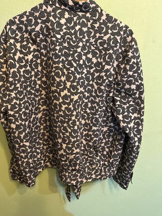 Blusa Guax Talla 42 Manga Larga Estampada