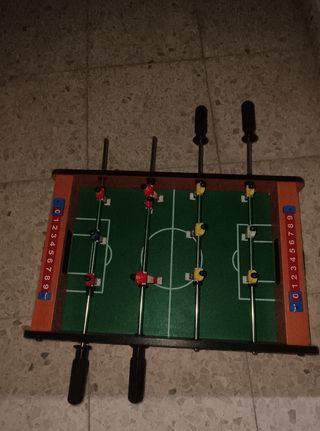 Mini futbolín de mesa